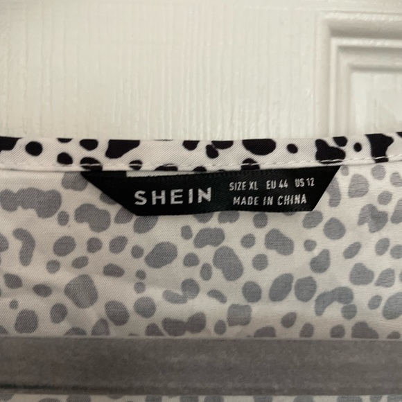 Black and White Dress - Picture 3 of 5